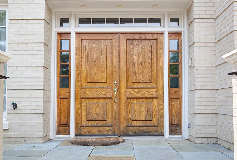 Porte d'entrée en bois